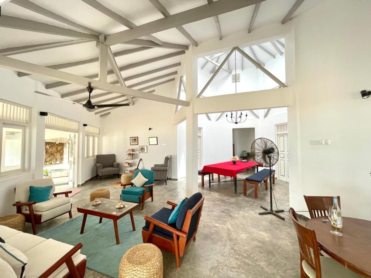 Moon Isle Beach Bungalow Nilaveli Eksteriør billede