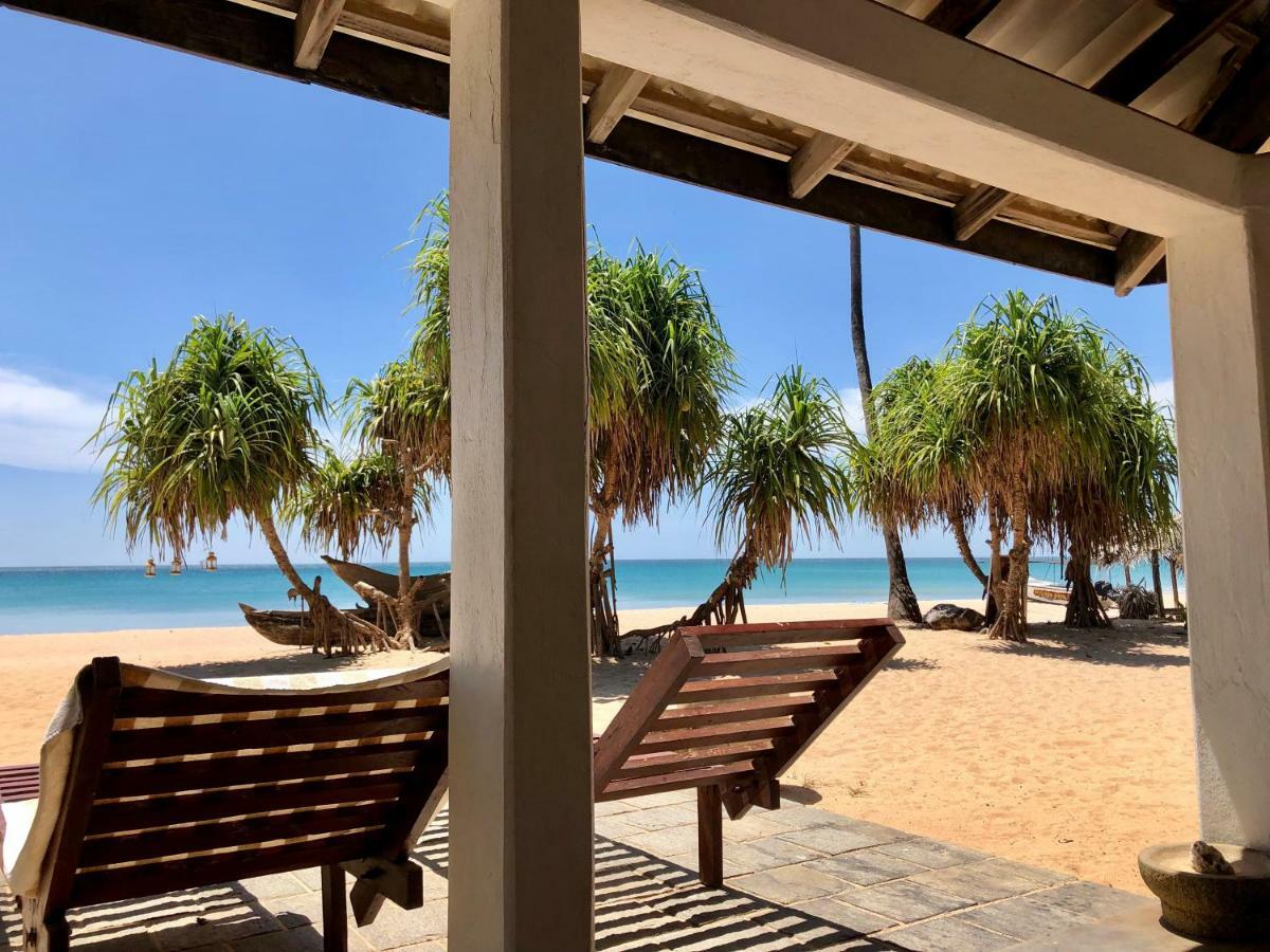 Moon Isle Beach Bungalow Nilaveli Eksteriør billede